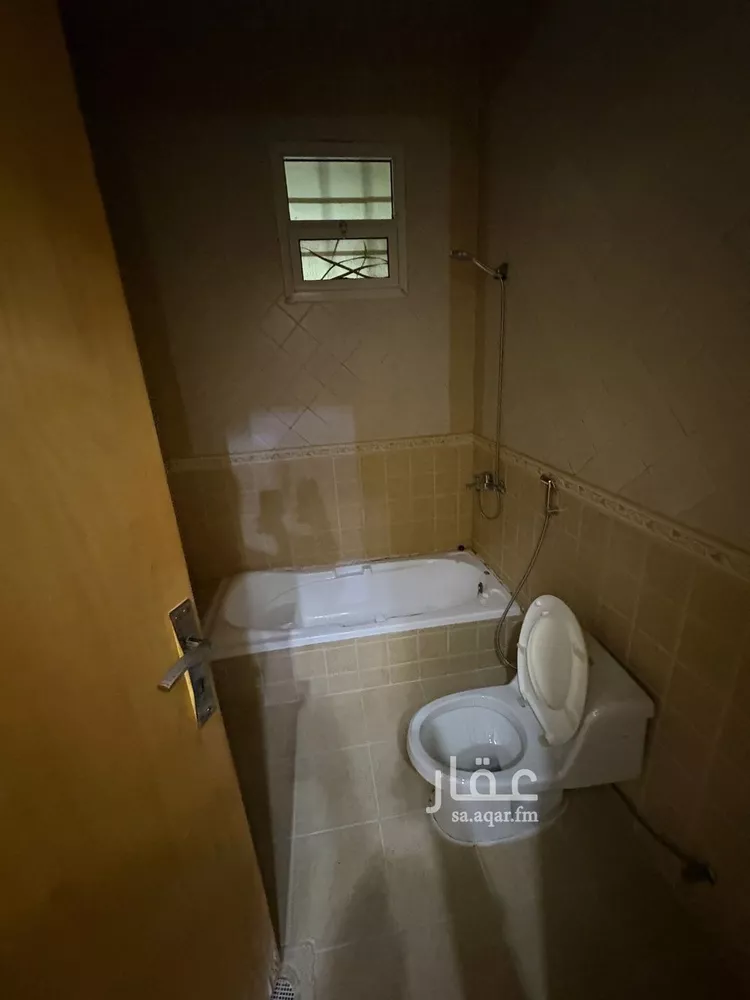 دور للإيجار في شارع مطلق بن جفال, حي إشبيلية, مدينة الرياض, منطقة الرياض 8