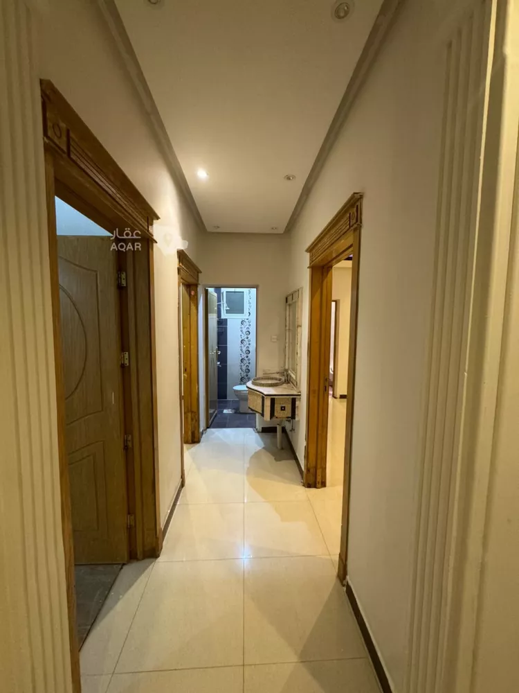 Floor for Rent in Riyadh Al Yarmouk 9
