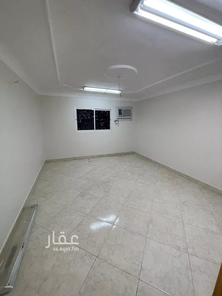 شقة للإيجار في شارع أحمد بن قاسم, حي إشبيلية, مدينة الرياض, منطقة الرياض صورة 2