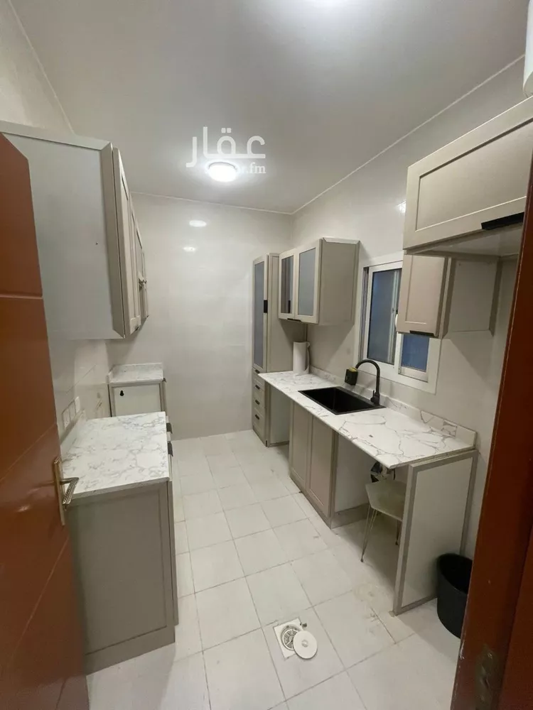 شقة للإيجار في شارع أحمد بن قاسم, حي إشبيلية, مدينة الرياض, منطقة الرياض صورة 4