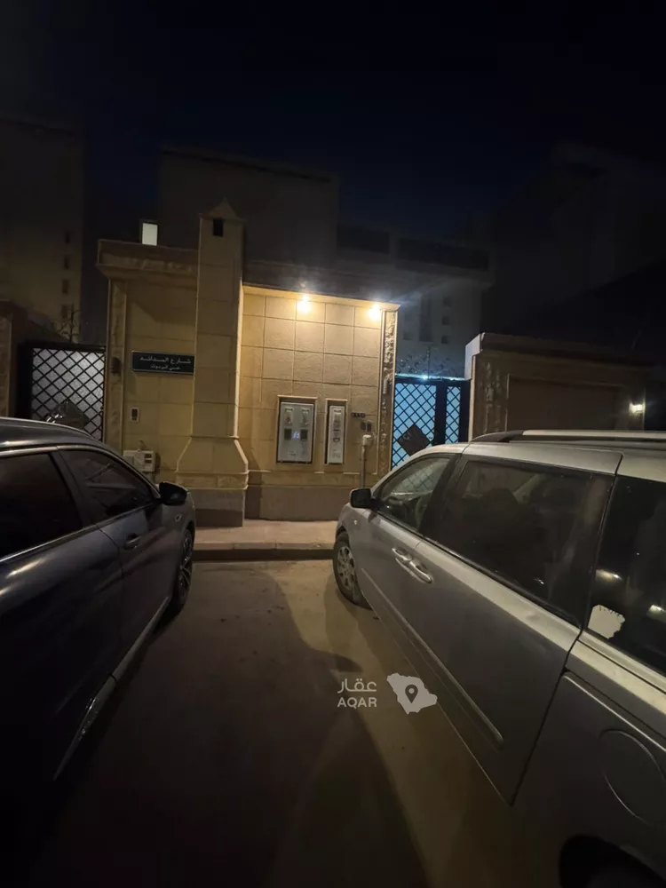 Floor for Rent in Riyadh Al Yarmouk 6