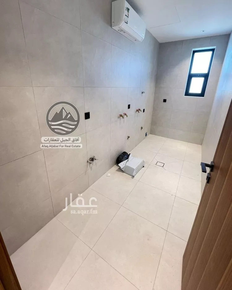 فيلا للبيع في شارع رقم 335, حي النرجس, مدينة الرياض, منطقة الرياض 18