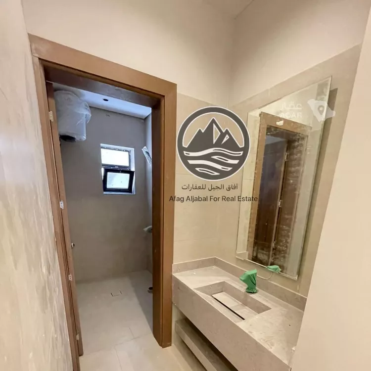 Floor for Rent in Riyadh Al Olaya 5