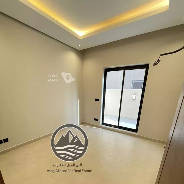Floor for Rent in Riyadh Al Olaya 10