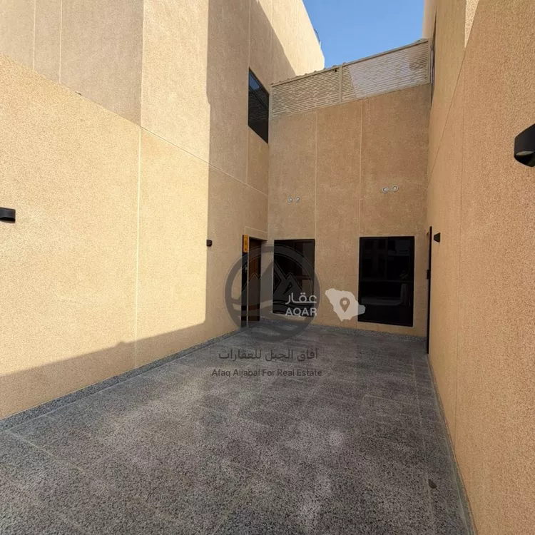 Floor for Rent in Riyadh Al Olaya 3