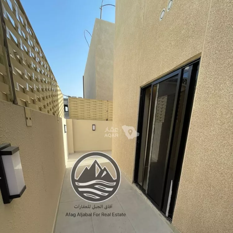 Floor for Rent in Riyadh Al Olaya 7