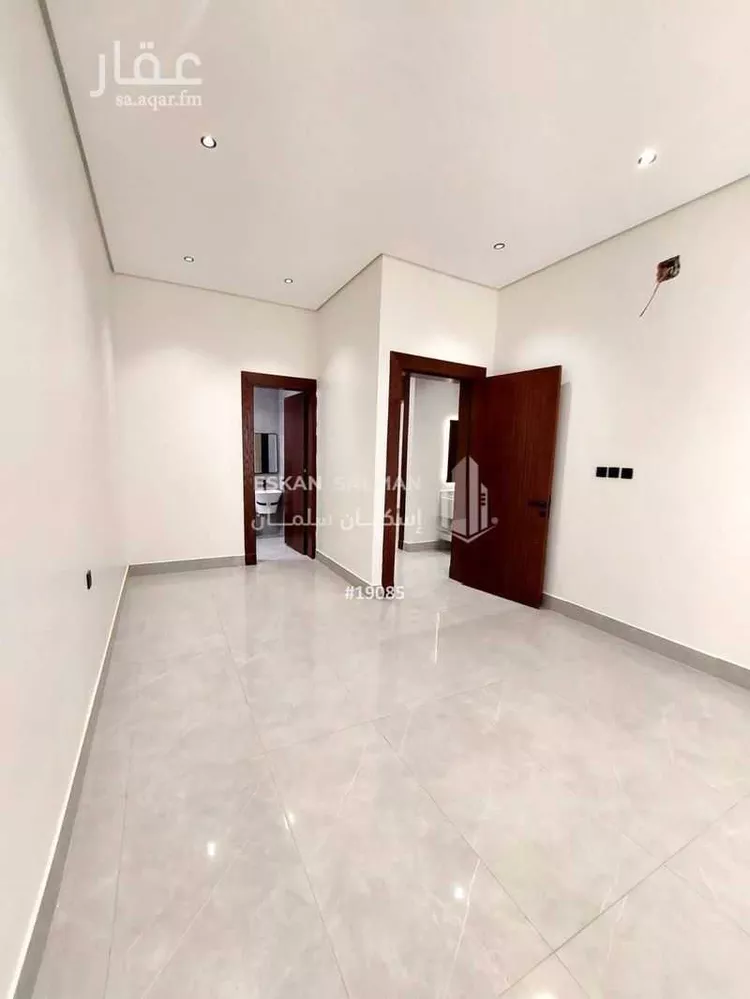 دور للبيع في شارع الشيخ خليفة بن حمد ال ثاني, حي المعيزيلة, مدينة الرياض, منطقة الرياض صورة 2