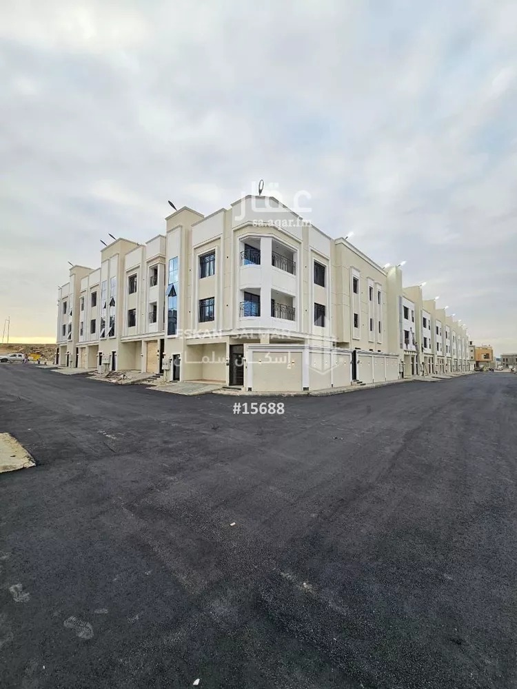 دور للبيع في شارع محمد بن ابي اليمن الطبري, حي شعبة الشيخ, مدينة خميس مشيط, منطقة عسير