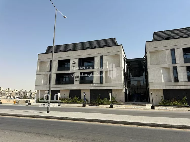 فيلا للبيع في شارع أبي محمد عبدالعزيز الفاسي, حي الرمال, مدينة الرياض, منطقة الرياض