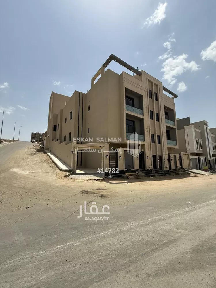 دور للبيع في شارع 68 الغدير, حي الغدير, مدينة ابها, منطقة عسير