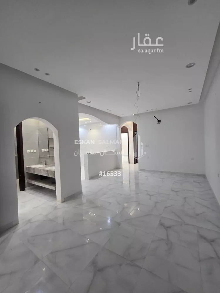 شقة للبيع في شارع شارع الامام تركي بن عبدالله, حي النزهة, مدينة صامطة, منطقة جازان صورة 3