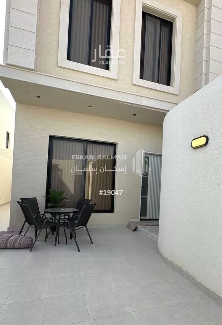 دور للبيع في شارع أحمد بن محمد البغدادي, حي عكاظ, مدينة الرياض, منطقة الرياض صورة 5