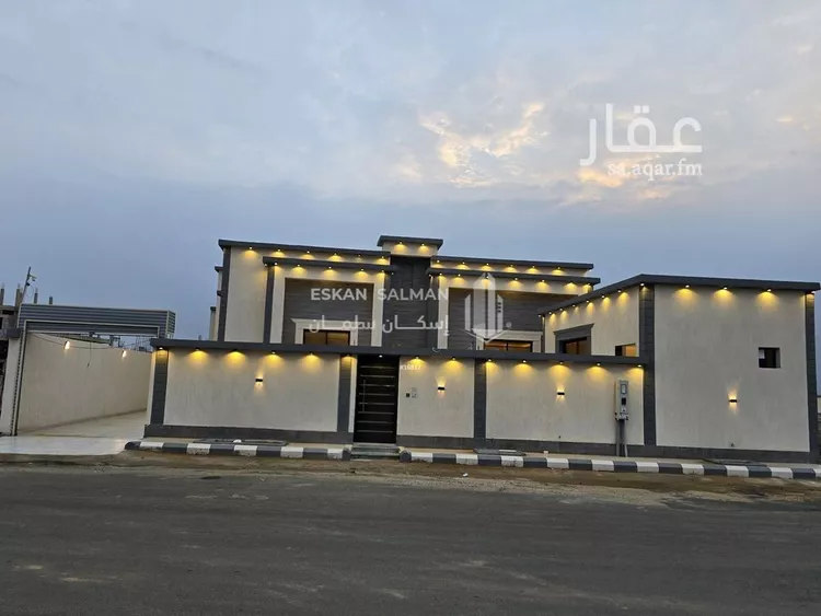 دور للبيع في شارع صفية بنت حيى بن اخطب, حي الورود, مدينة صامطة, منطقة جازان