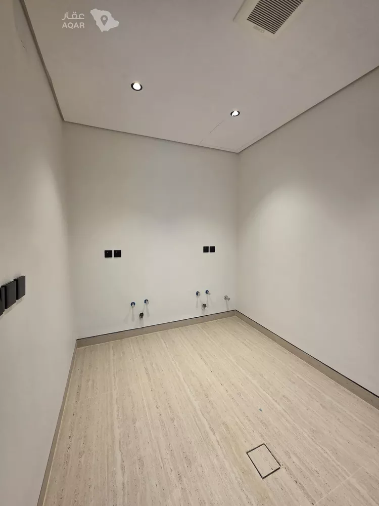 دور للبيع في شارع عبيدالله بن سهيل الأنصاري, حي العوالي, مدينة الرياض, منطقة الرياض صورة 2