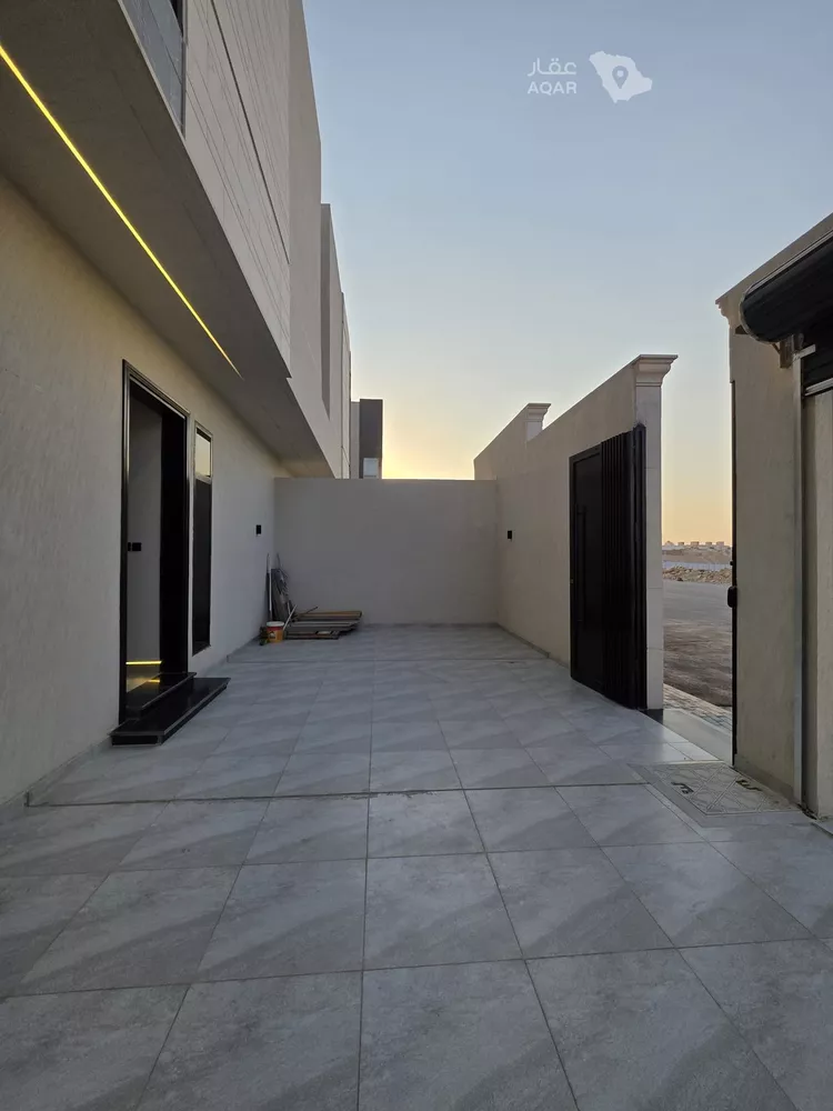 دور للبيع في شارع عبيدالله بن سهيل الأنصاري, حي العوالي, مدينة الرياض, منطقة الرياض 12