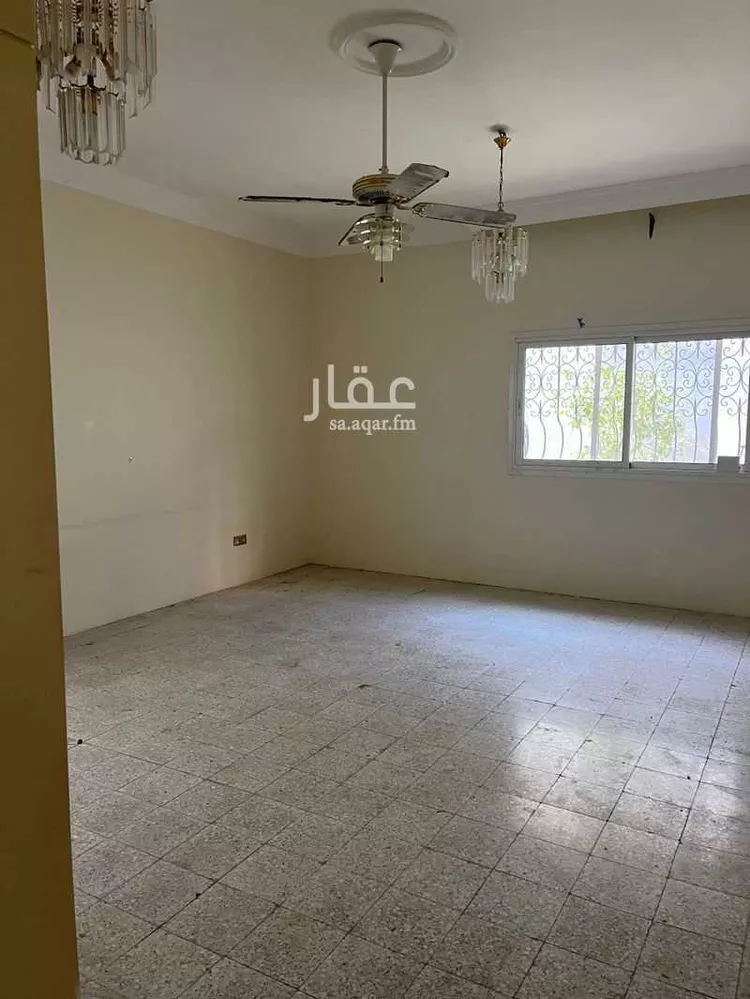 فيلا للبيع في شارع الحسن البدري ، حي العزيزية ، جدة ، جدة صورة 2