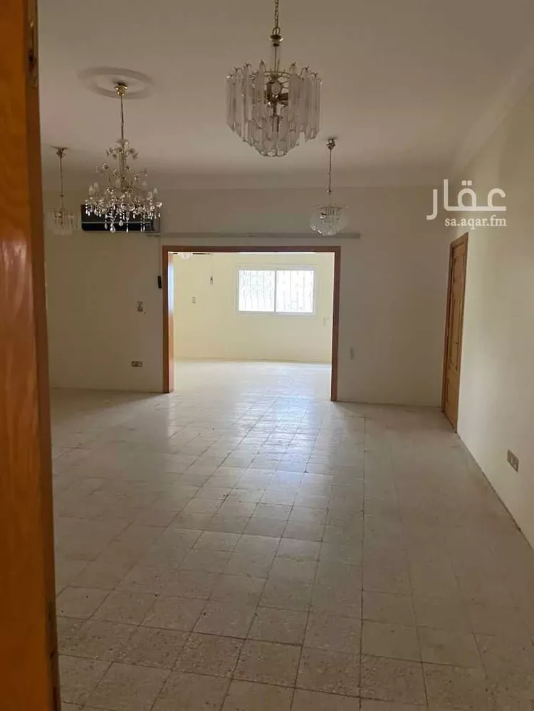 فيلا للإيجار في شارع الحسن البدري ، حي العزيزية ، جدة ، جدة صورة 4