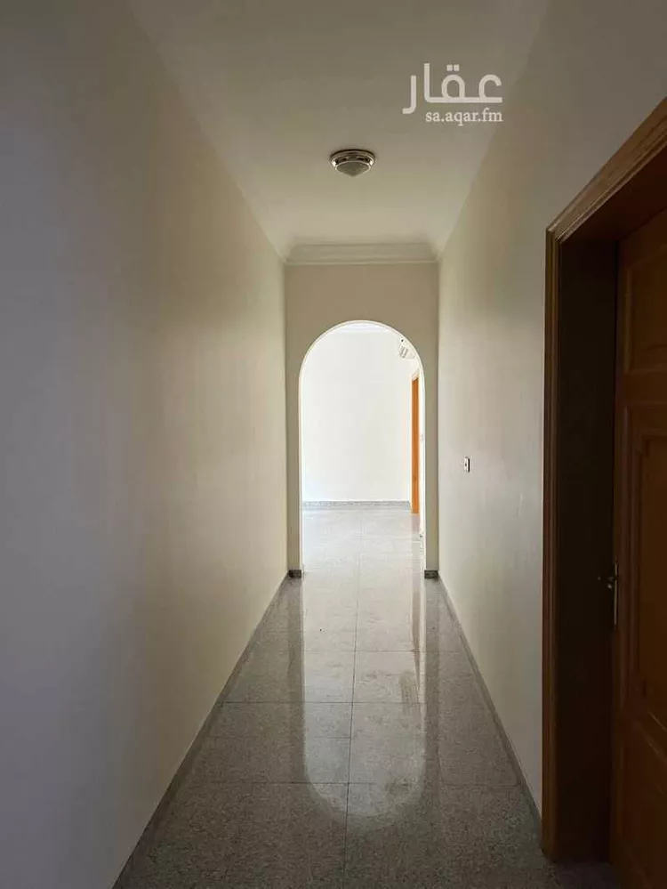 فيلا للإيجار في شارع الحسن البدري ، حي العزيزية ، جدة ، جدة صورة 5