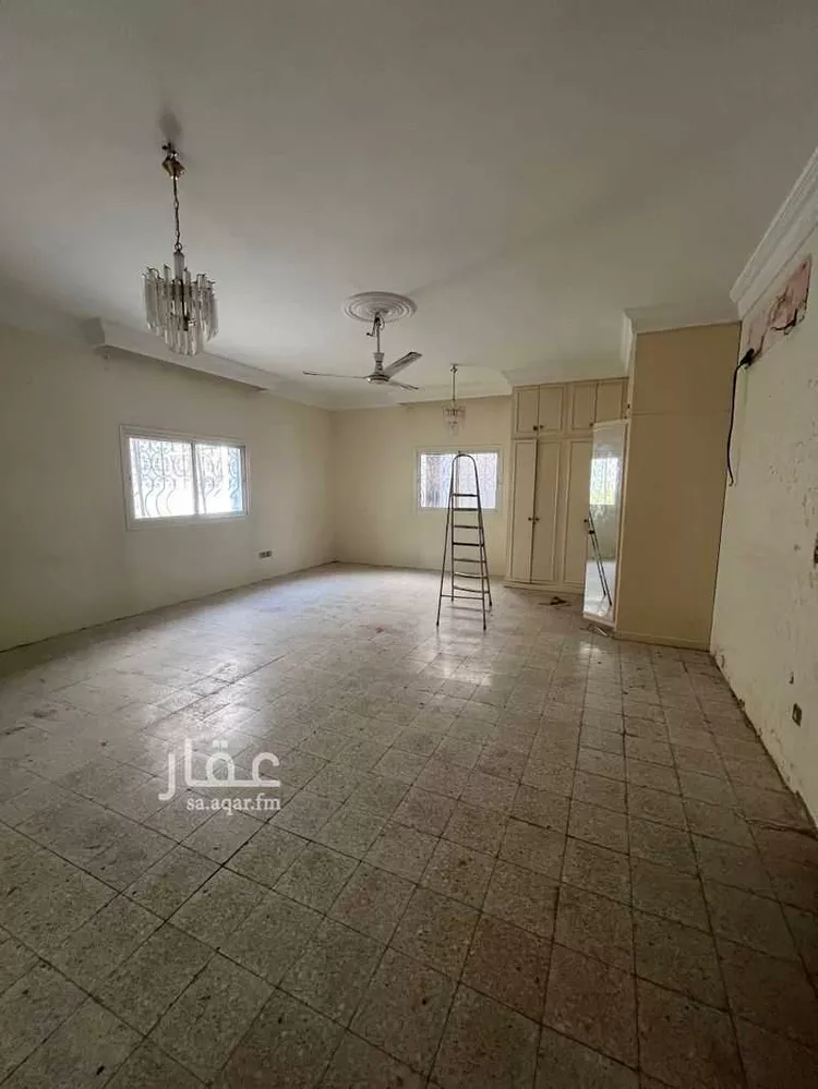 فيلا للبيع في شارع الحسن البدري ، حي العزيزية ، جدة ، جدة صورة 3