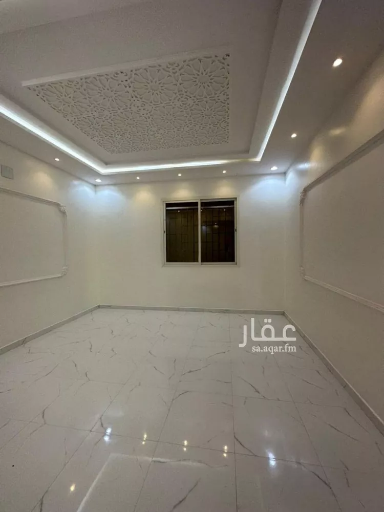 فيلا للإيجار في شارع عبيدالله الفقيه, حي الرمال, مدينة الرياض, منطقة الرياض