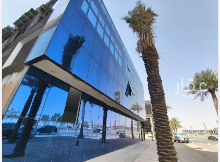 مكتب تجاري للإيجار في شارع الملك عبدالله ابن عبدالعزيز سعود الفرعي, حي النزهة, مدينة الرياض, منطقة الرياض