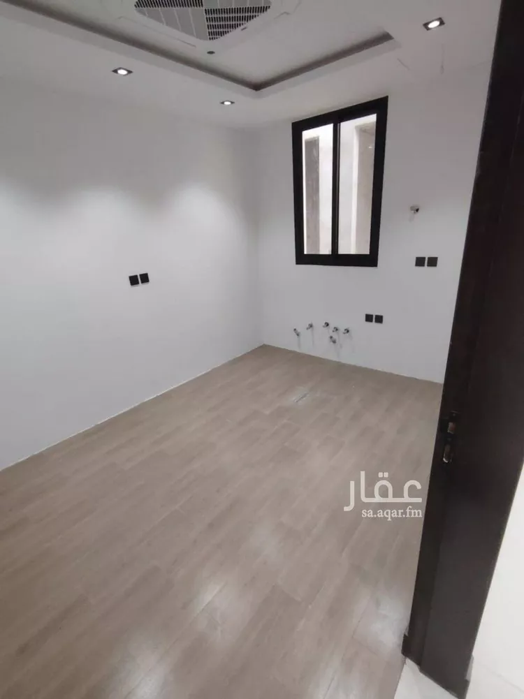 فيلا للبيع في شارع وادي الساحل, حي الرمال, مدينة الرياض, منطقة الرياض صورة 4