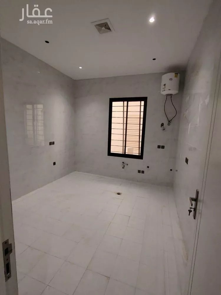 دور للبيع في شارع السائب بن زيد, حي البيان, مدينة الرياض, منطقة الرياض صورة 3