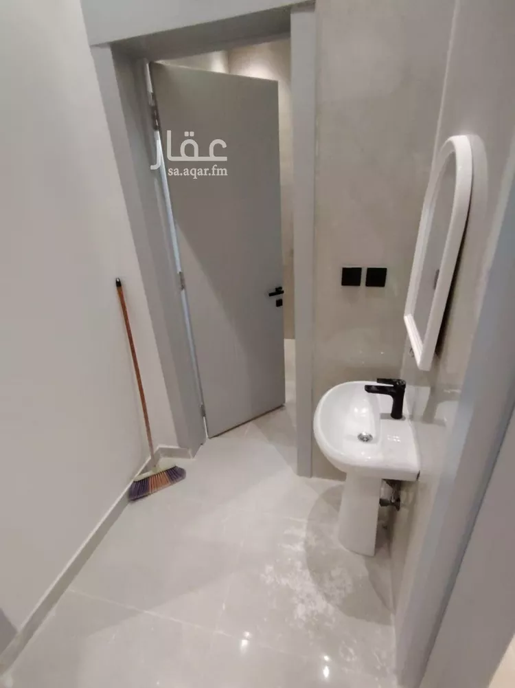 دور للبيع في شارع البحر الاسود, حي الجنادرية, مدينة الرياض, منطقة الرياض صورة 2
