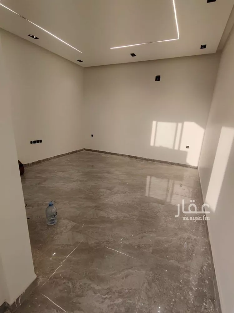 دور للبيع في شارع الطرفة, حي إشبيلية, مدينة الرياض, منطقة الرياض صورة 5