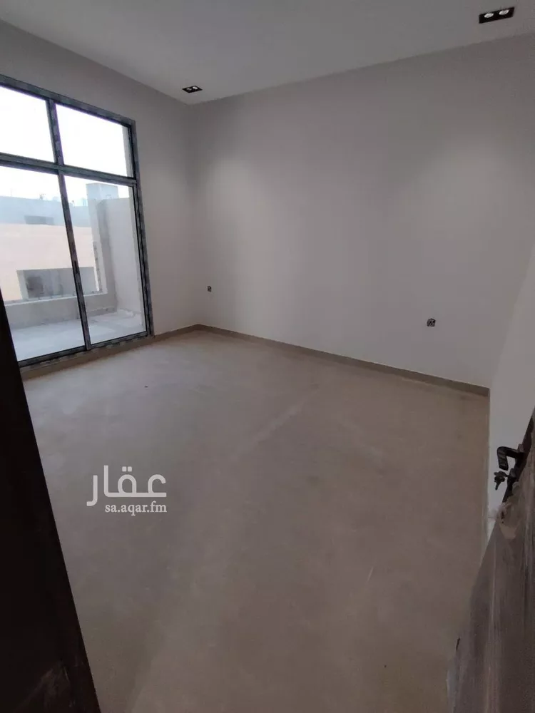 فيلا للبيع في شارع وادي الساحل, حي الرمال, مدينة الرياض, منطقة الرياض صورة 2