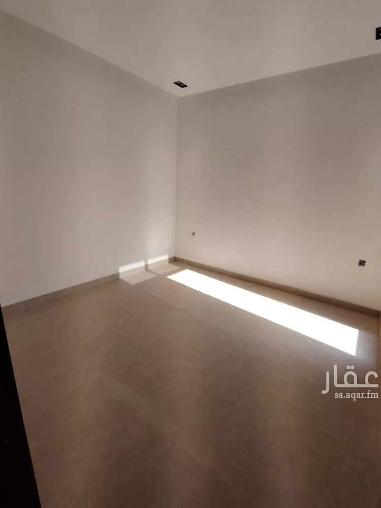 فيلا للبيع في شارع وادي الساحل, حي الرمال, مدينة الرياض, منطقة الرياض صورة 4