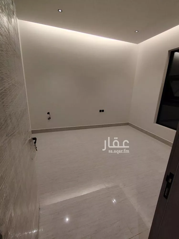 فيلا للبيع في شارع وادي الساحل, حي الرمال, مدينة الرياض, منطقة الرياض صورة 4