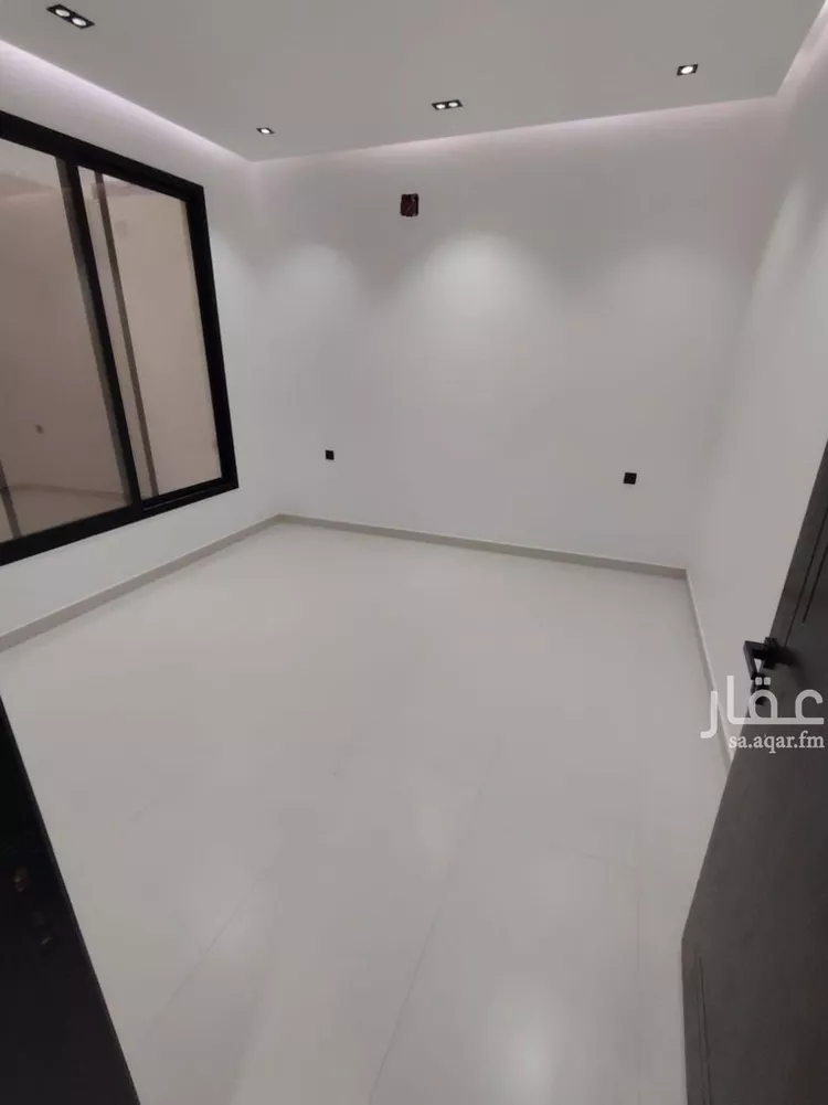 فيلا للبيع في شارع وادي الساحل, حي الرمال, مدينة الرياض, منطقة الرياض صورة 2