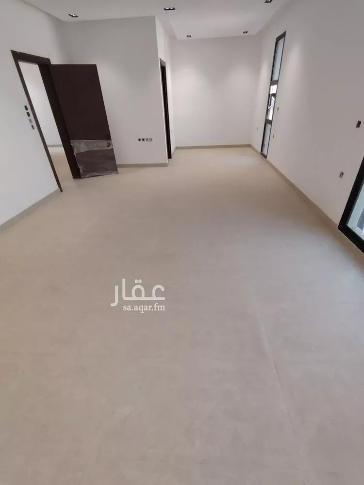 فيلا للبيع في شارع وادي الساحل, حي الرمال, مدينة الرياض, منطقة الرياض صورة 2