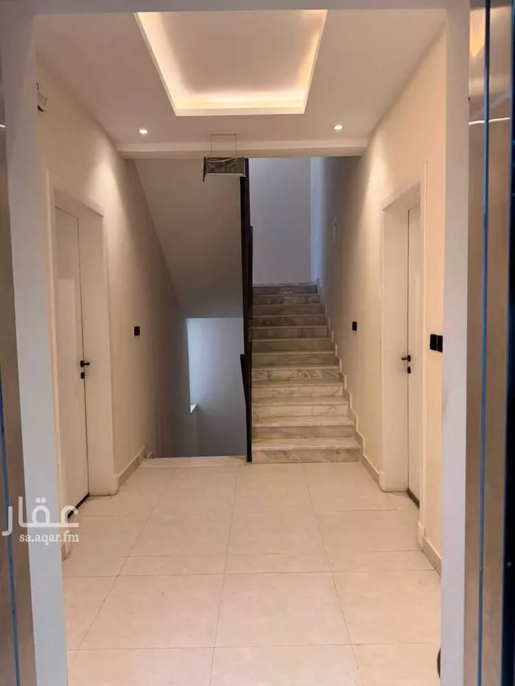 عمارة للإيجار في شارع الامام عبدالله بن ثنيان ال سعود, حي الضباط, مدينة الرياض, منطقة الرياض صورة 3