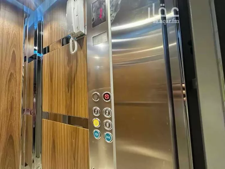 فيلا للإيجار في شارع سعيد بن المسيب ، حي الورود ، تبوك ، منطقة تبوك صورة 5