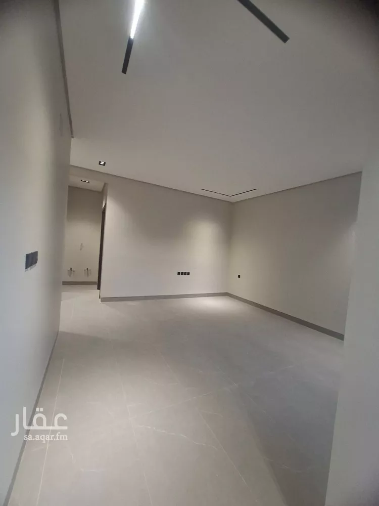 دور للبيع في شارع العينين, حي إشبيلية, مدينة الرياض, منطقة الرياض صورة 4