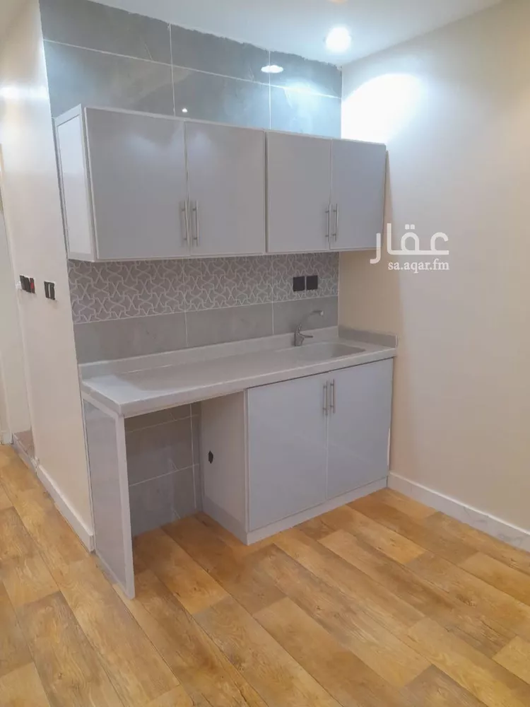 شقة للإيجار في شارع نخال, حي إشبيلية, مدينة الرياض, منطقة الرياض