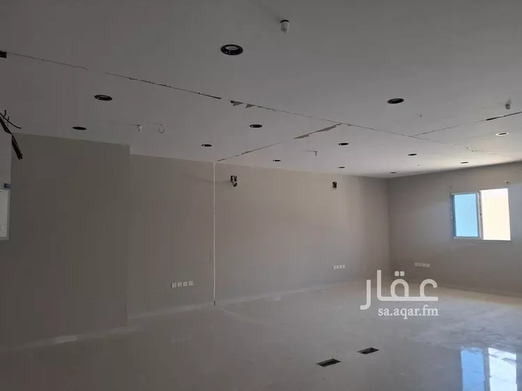 مكتب تجاري للإيجار في شارع خالد بن الوليد الفرعي, حي غرناطة, مدينة الرياض, منطقة الرياض صورة 3