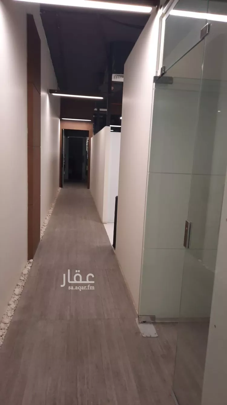 مكتب تجاري للإيجار في شارع انس بن مالك, حي الملقا, مدينة الرياض, منطقة الرياض صورة 2