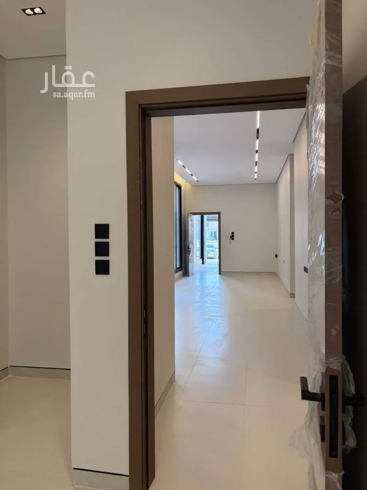Floor for Rent in Riyadh Al Janadriyah