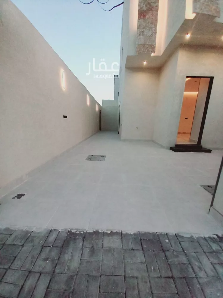 دور للبيع في شارع  مسلم, حي بدر, مدينة الرياض, منطقة الرياض صورة 2