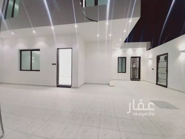 دور للبيع في شارع حامد كعكي, حي عكاظ, مدينة الرياض, منطقة الرياض صورة 2