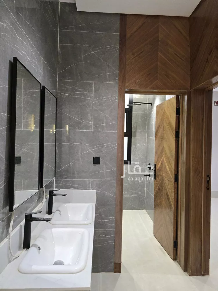 Floor for Sale in Riyadh Tuwaiq 14