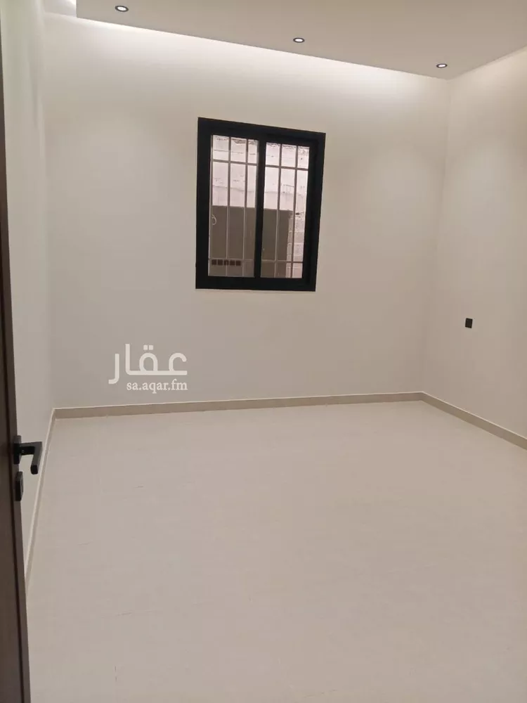 دور للبيع في شارع يزيد الحميري, حي بدر, مدينة الرياض, منطقة الرياض 10