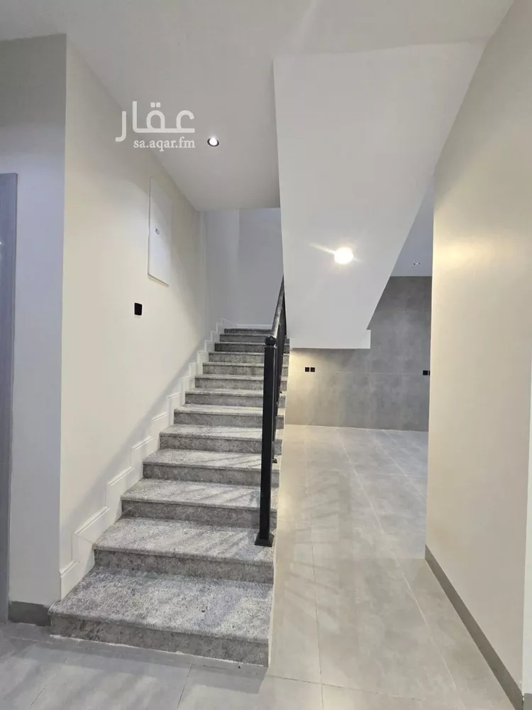 دور للبيع في شارع عبدالله الوابل, حي السويدي الغربي, مدينة الرياض, منطقة الرياض صورة 3