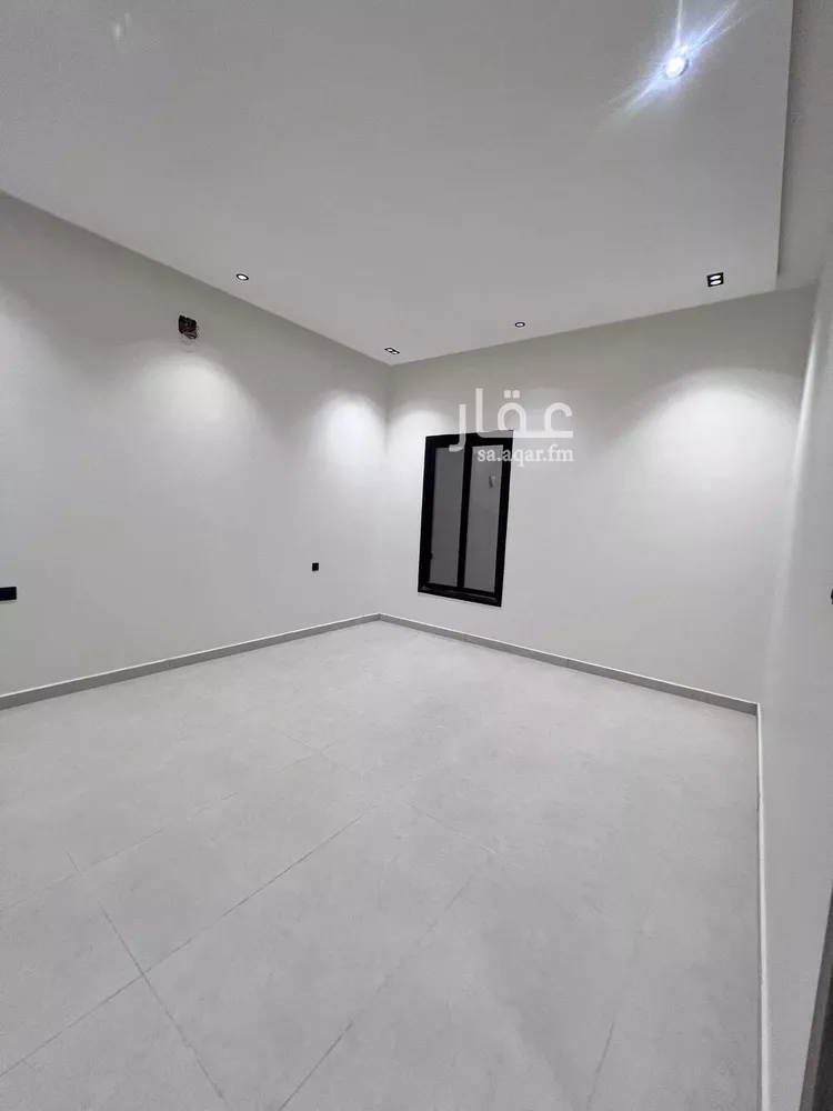 دور للبيع في شارع بعلبك, حي عكاظ, مدينة الرياض, منطقة الرياض صورة 2