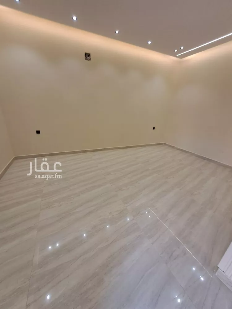 فيلا للبيع في شارع زين الدار المصري, حي العريجاء الغربي, مدينة الرياض, منطقة الرياض صورة 3
