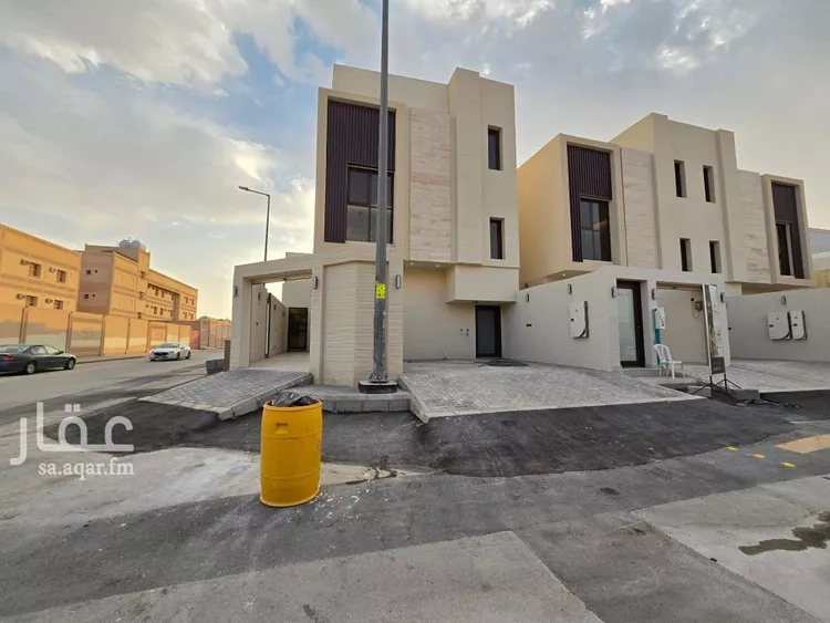 دور للبيع في شارع أبي محمد الفقيه, حي السويدي الغربي, مدينة الرياض, منطقة الرياض