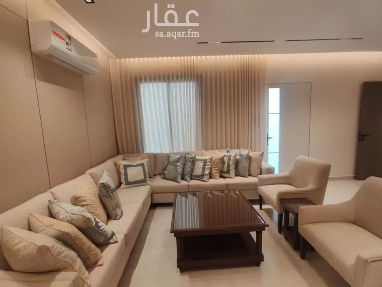 دور للبيع في شارع محمد بن صاف, حي عكاظ, مدينة الرياض, منطقة الرياض 7